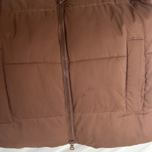 Girlfriend Collective Everyone Puffer Vest in Coffee - Picture 5 of 7